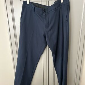 Elegant Haggar Men's Navy Dress Pants